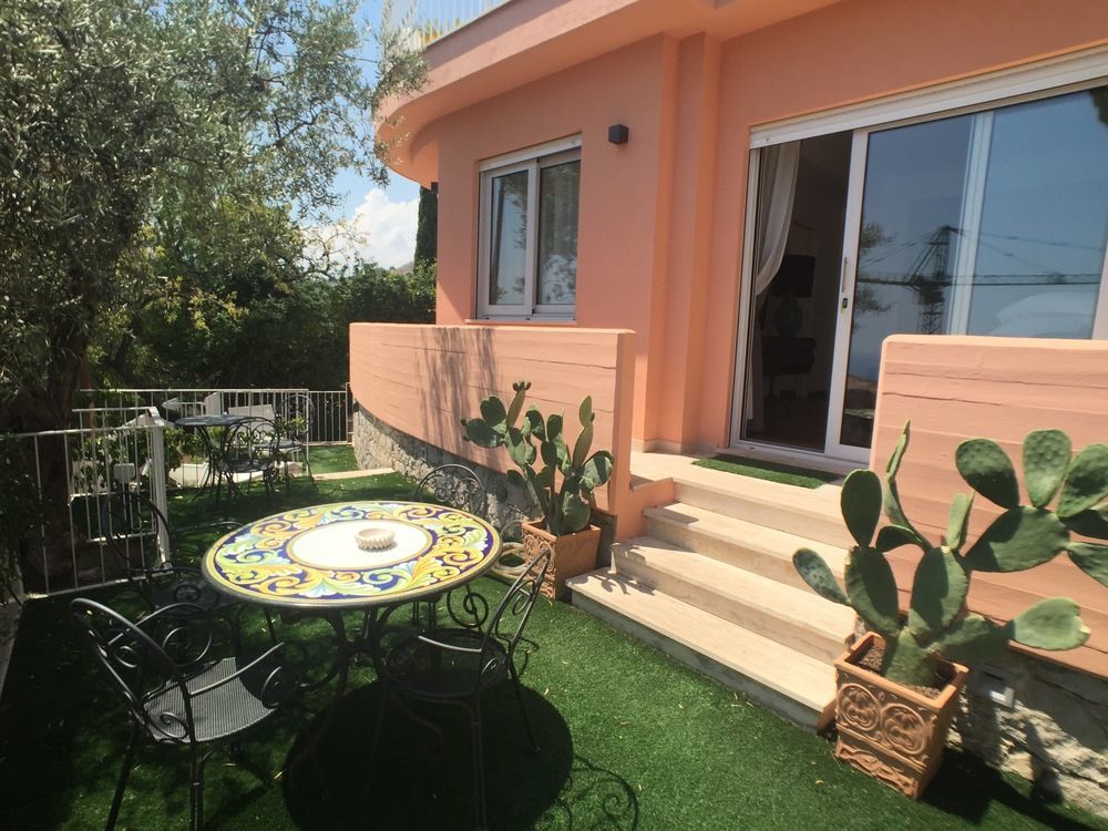 La Malandrina - Apartments & Suites Taormina Ngoại thất bức ảnh